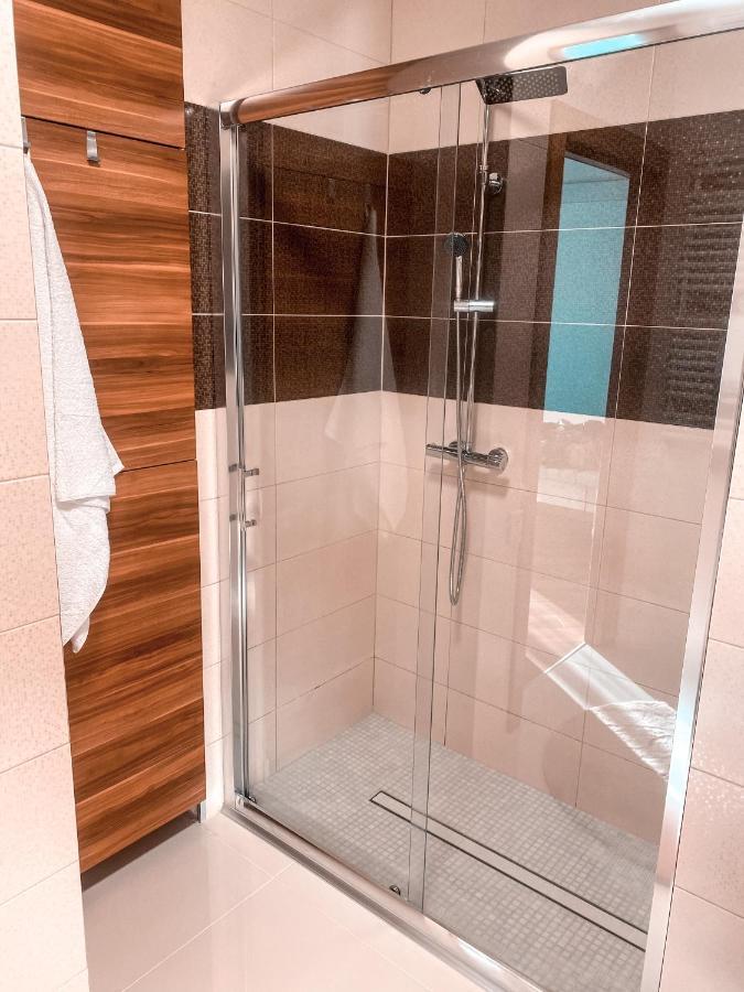 קילצה Apartament Solna 80 - Centrum Miasta Z Podziemnym Garazem מראה חיצוני תמונה